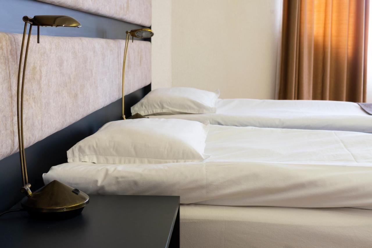 Hotel Slaviani Ντιμίτροβγκραντ Εξωτερικό φωτογραφία