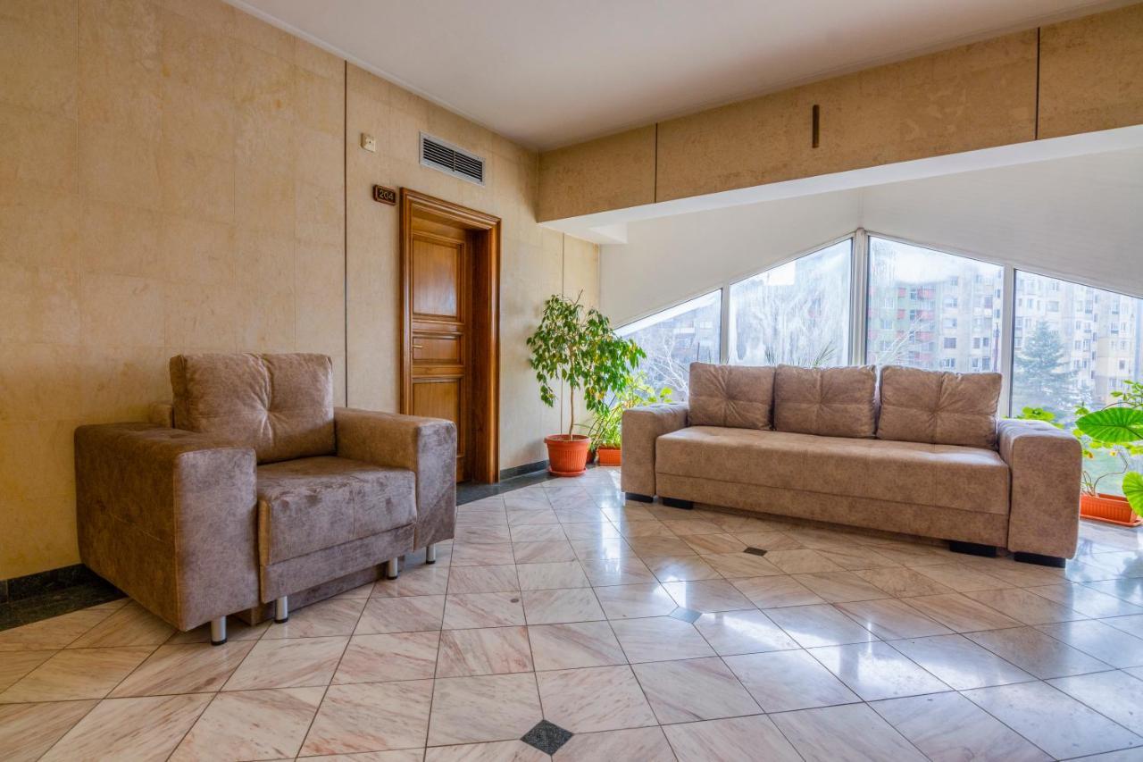 Hotel Slaviani Ντιμίτροβγκραντ Εξωτερικό φωτογραφία