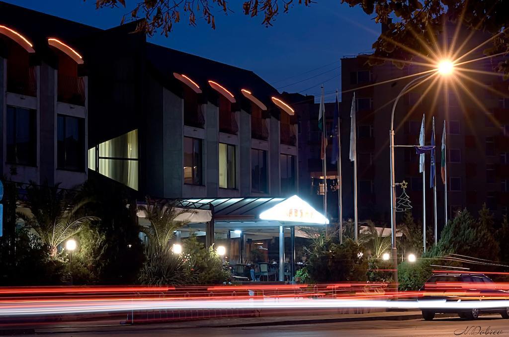 Hotel Slaviani Ντιμίτροβγκραντ Εξωτερικό φωτογραφία